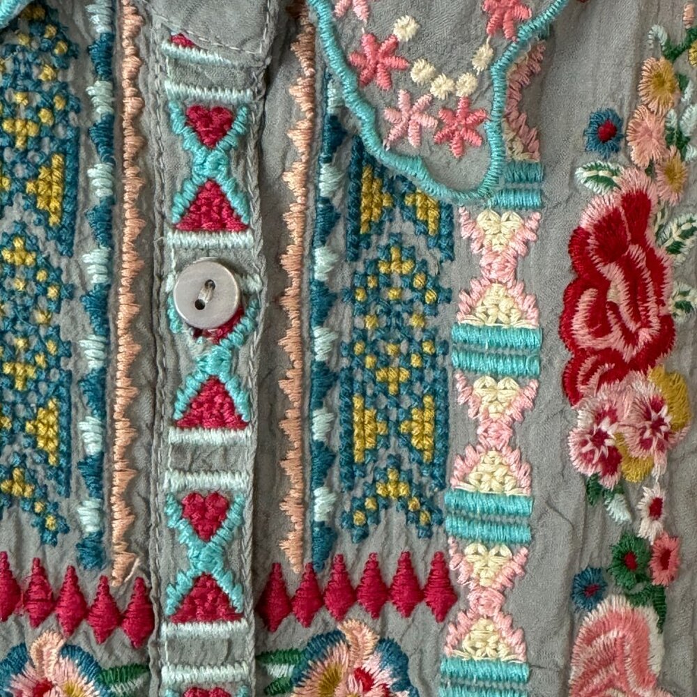 Johnny Was Silky Floral Embroidered Tunic Blouse - Picture 4 of 8